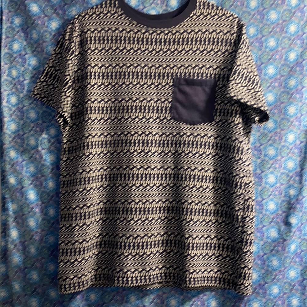 Almost new Massimo supply company men’s large breast pocket T-shirt!